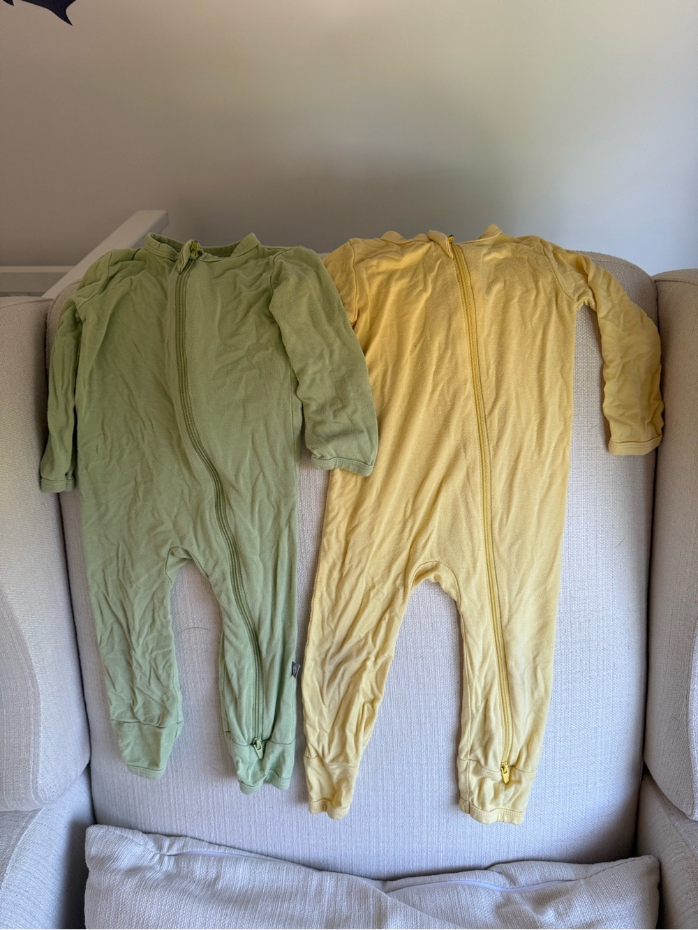 Kyte BABY Two-Pack Zip Footies in Sage Green and Pale Yellow